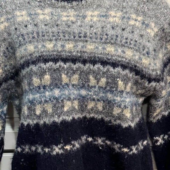 American eagle outfitters 100% Scottish wool sweater LARGE - Picture 4 of 4